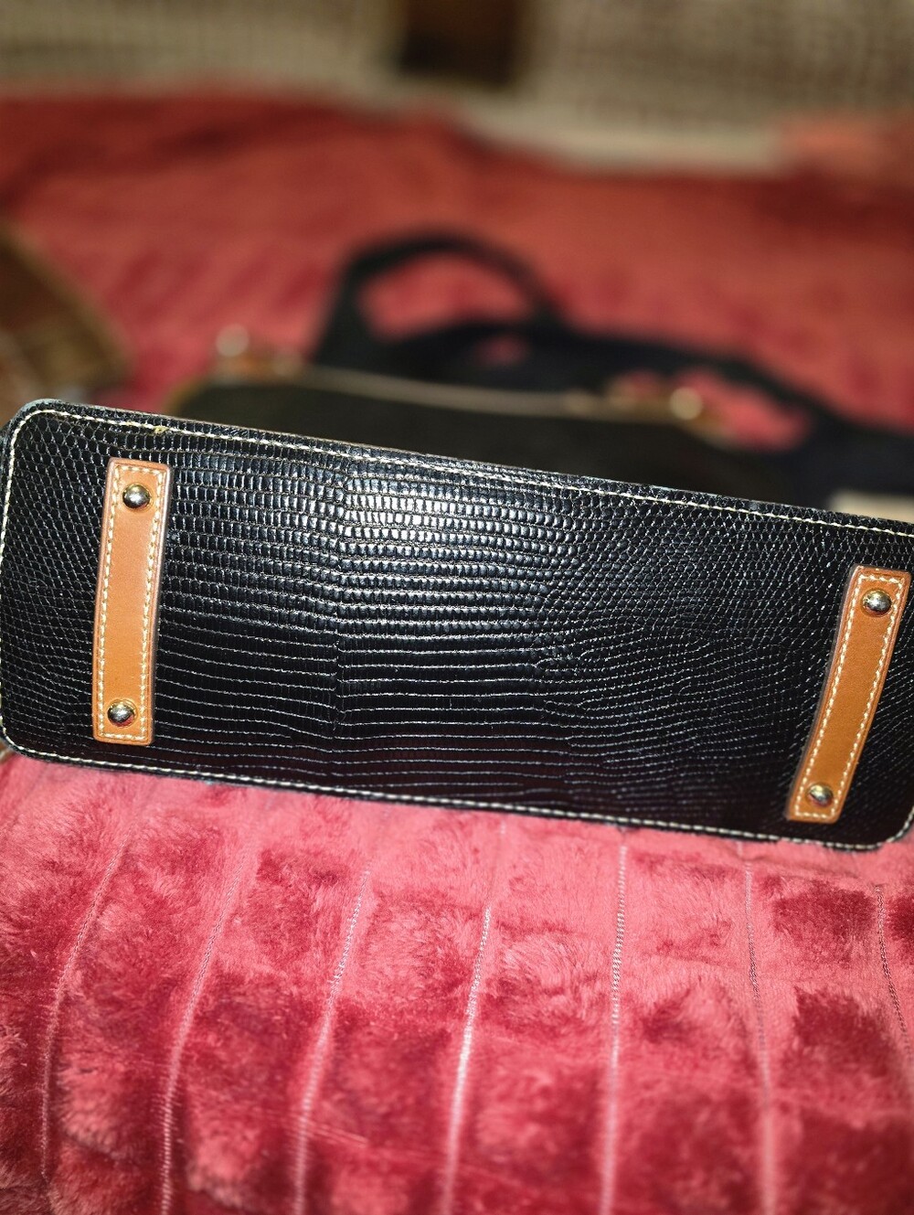 Dooney & Bourke Hobo - Picture 6 of 8